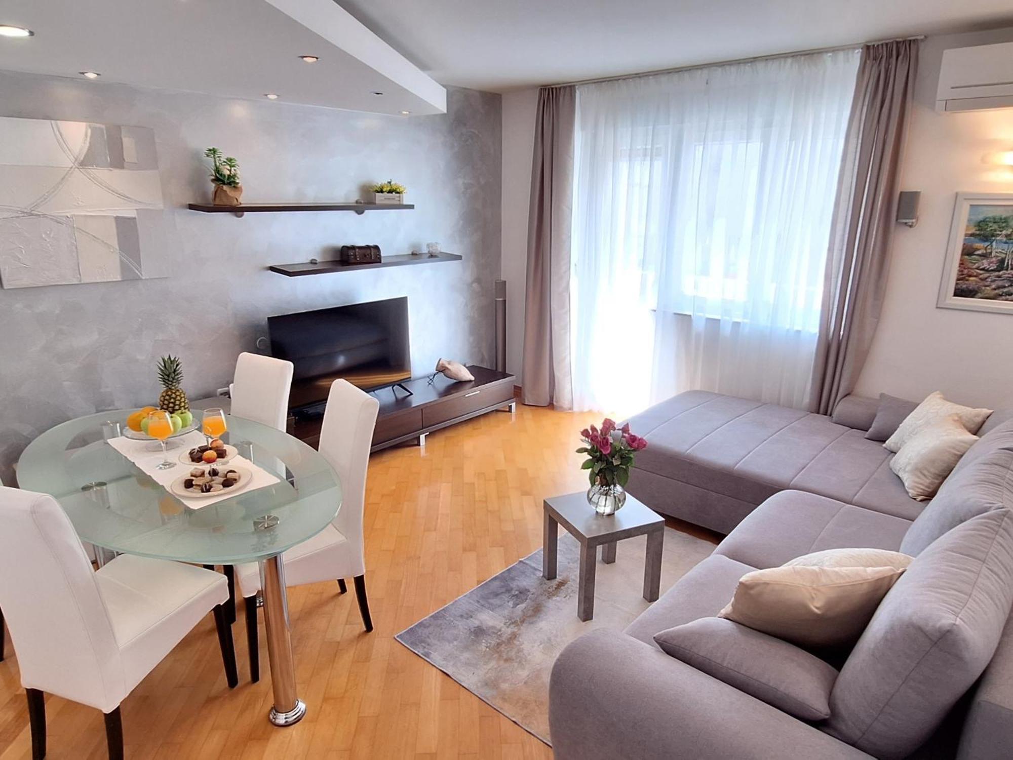 Apartment Leona Split Exterior photo