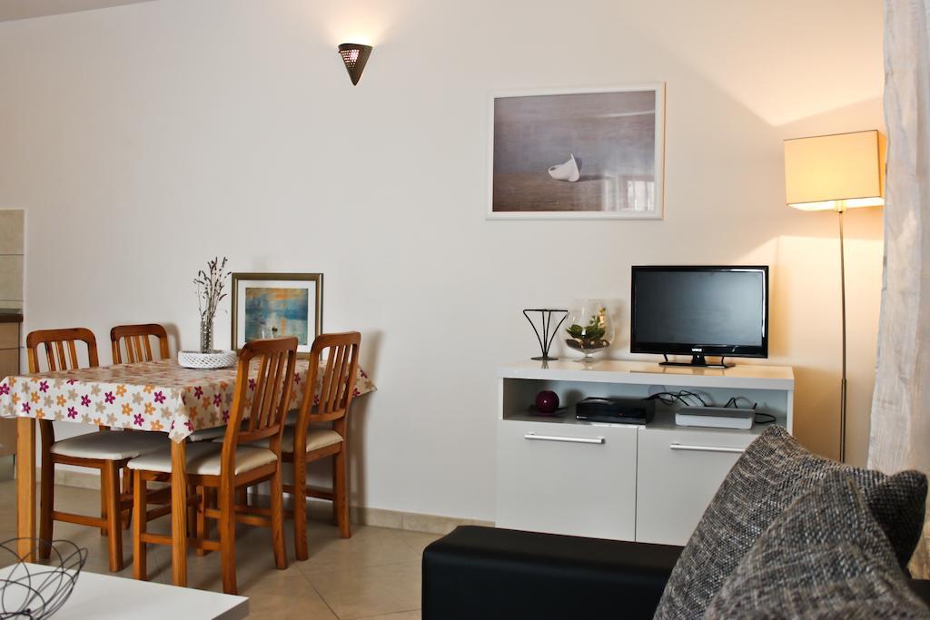 Apartment Leona Split Exterior photo
